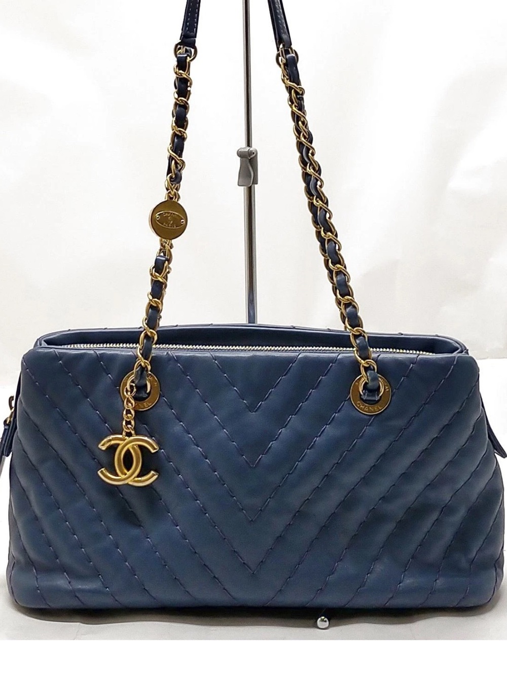 Chanel Charm Chain Tote Lambskin GHW
